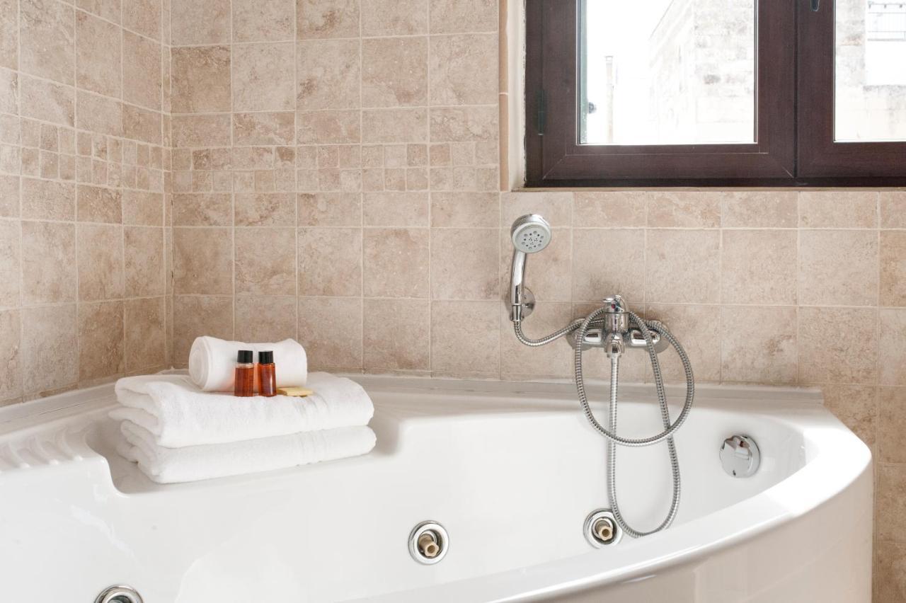Castriota19 - Jacuzzi Room & Apartment Sit Λέτσε Εξωτερικό φωτογραφία