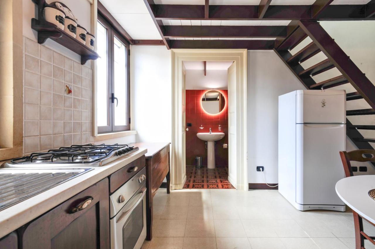 Castriota19 - Jacuzzi Room & Apartment Sit Λέτσε Εξωτερικό φωτογραφία