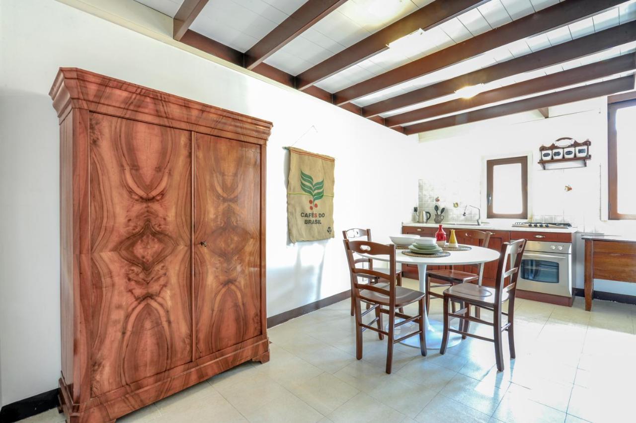 Castriota19 - Jacuzzi Room & Apartment Sit Λέτσε Εξωτερικό φωτογραφία