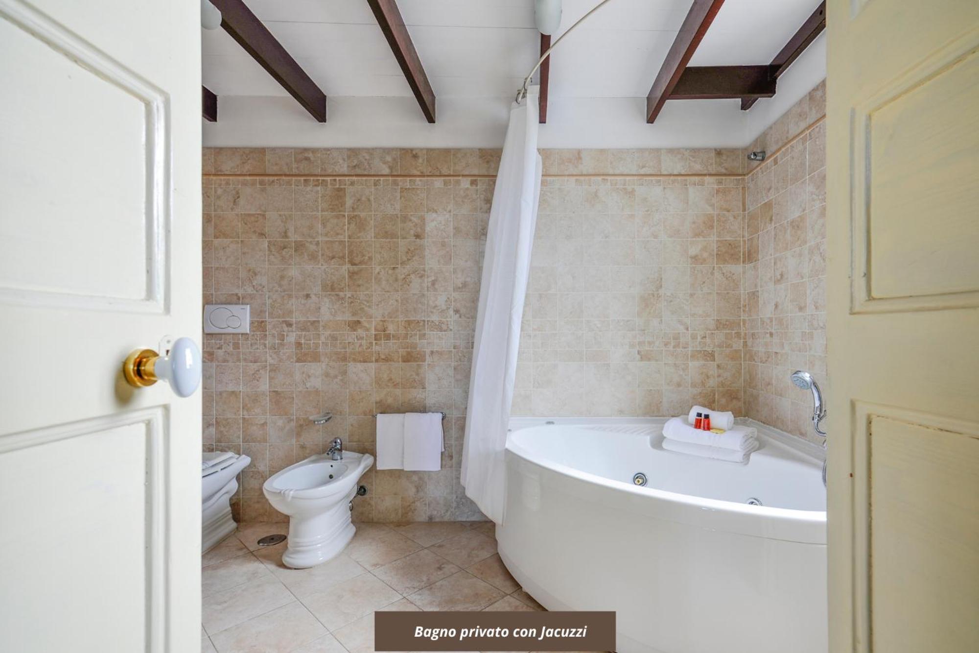 Castriota19 - Jacuzzi Room & Apartment Sit Λέτσε Εξωτερικό φωτογραφία